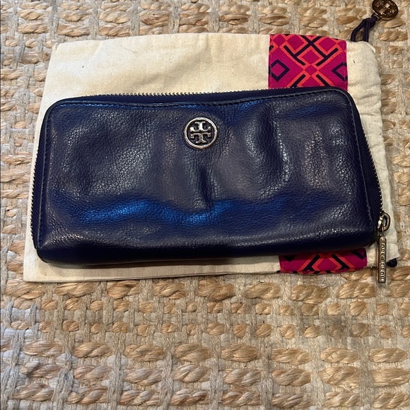 Tory Burch Accessories - Tory Burch Purple Leather Zip Wallet with Tory Burch canvas bag